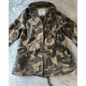 Hollister Women's Green Camo Utility/Denim Jacket with Drawstring Waist - Size L